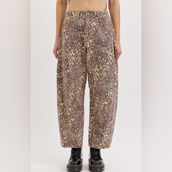 NWT Cello Leopard Cheetah Animal Print Horseshoe Barrel Relaxed Fit Jeans Denim - Picture 6 of 9